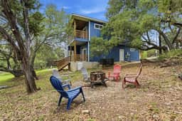 Family Friendly! Firepit, Cornhole, & 3 Lg Decks