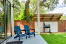 Lrg Groups 28! Pool, Fire Pits, Grills, Play/Games