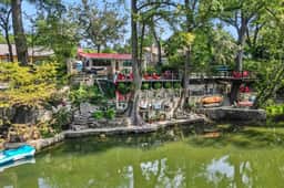 Riverfront! By Whitewater! Complimentary Kayaks and Paddle Boards, Fishing, Grill