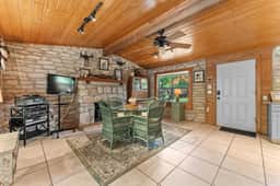 Sleeps 14 on the River! Free Kayaks -by Whitewater