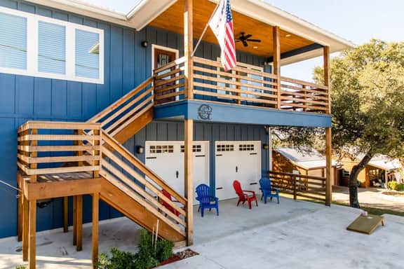 Family Friendly! Firepit, Cornhole, & 3 Lg Decks