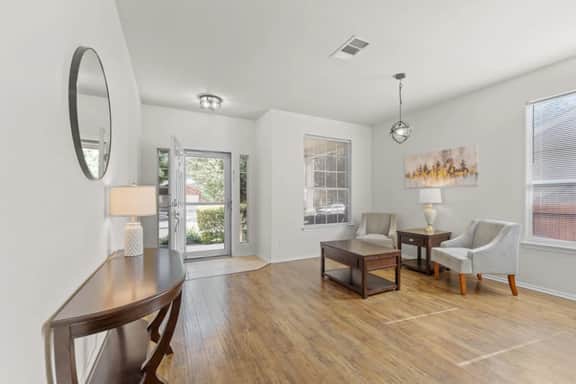Family Friendly! Large Home by Seaworld & Lackland