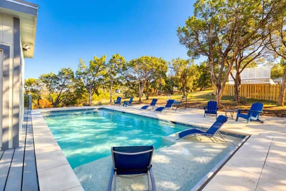 View LaLa! Villa w/Heated Pool 16 +
