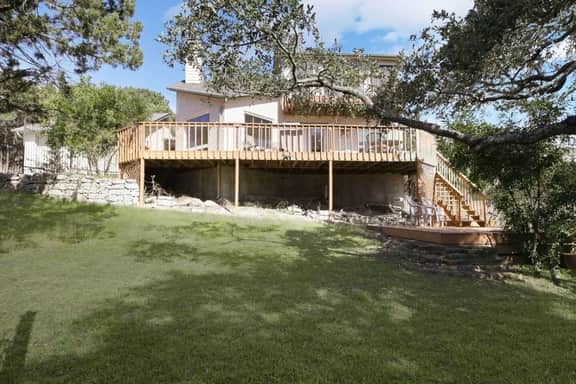 Views! Near Lake - Hot tub - King Mstr w/ Balcony