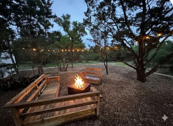 Rustic & Private 5 Acres- Hot Tub, Fire Pit, Grill